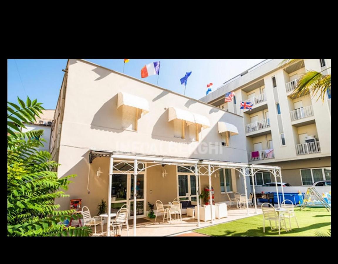Hotel Silvana Beach Rimini Exterior foto