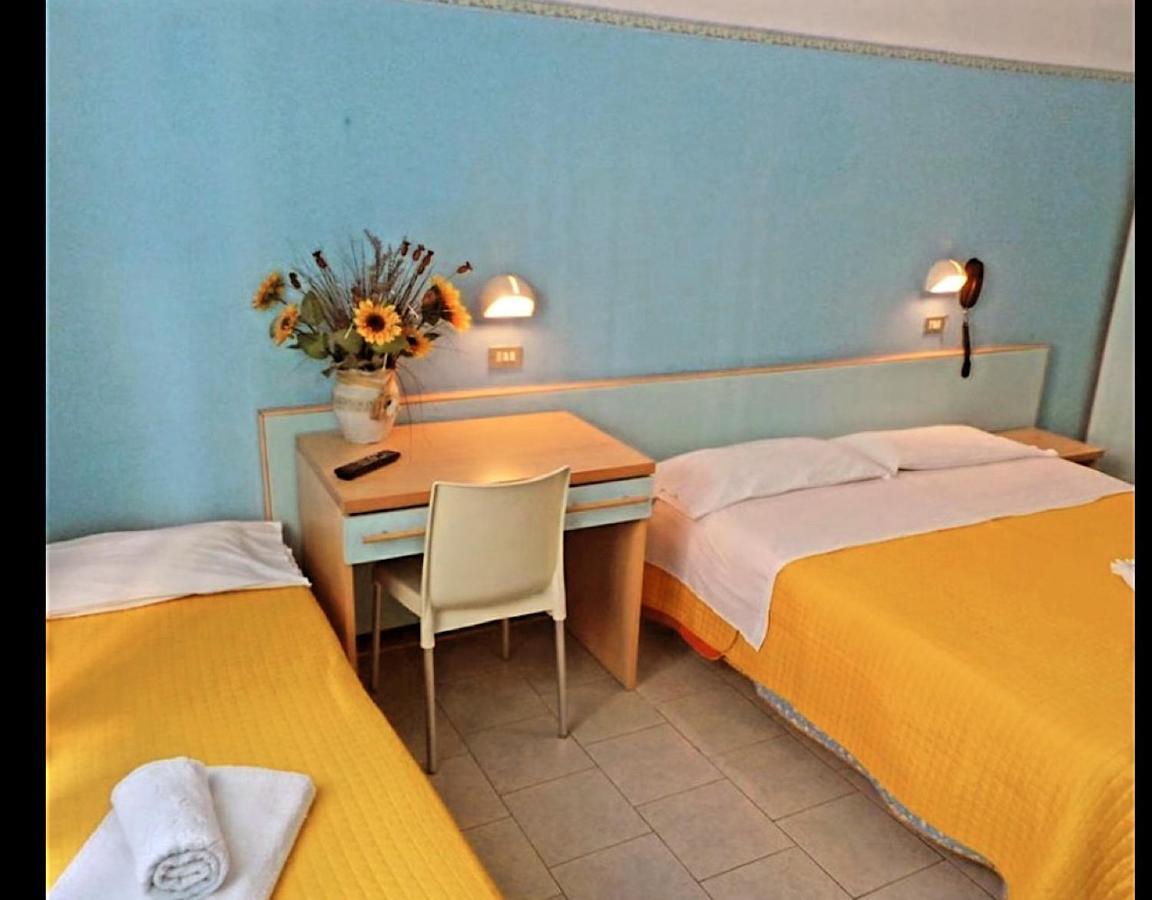 Hotel Silvana Beach Rimini Exterior foto